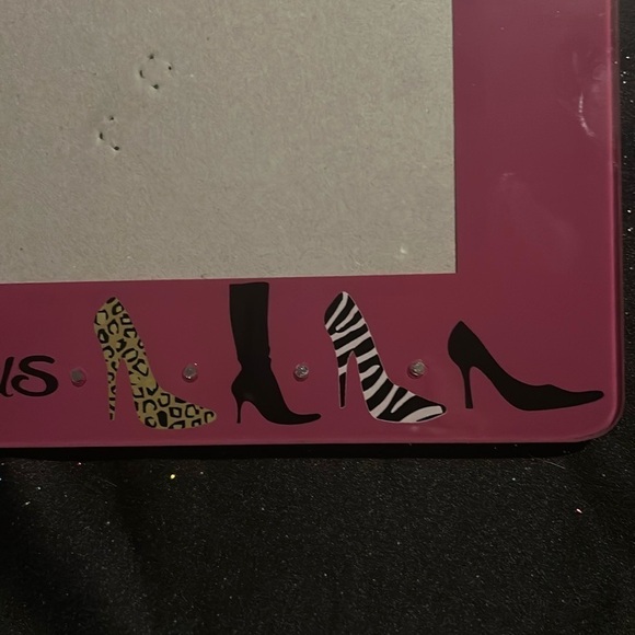 Chick Frame 🖼️ - Picture 3 of 7